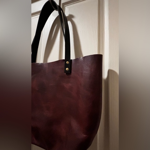 Portland Leather Goods Large Tote in Lava w/Black Handles - Picture 4 of 8